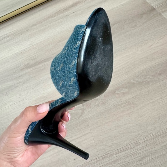 Saint Laurent YSL Jean Logo Heel Mules Denim. Worn once.
Dust bag and box. - Picture 3 of 7